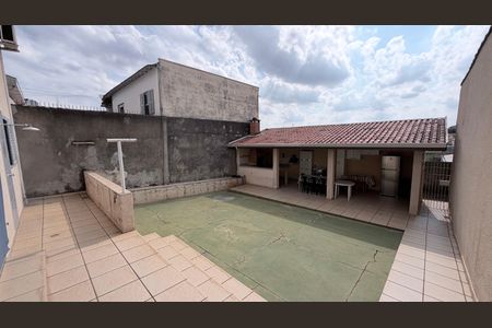 Casa à venda com 242m², 5 quartos e 4 vagasÁrea externa