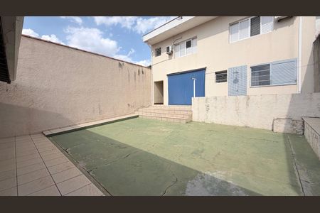 Casa à venda com 242m², 5 quartos e 4 vagasÁrea externa