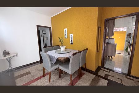 Casa à venda com 242m², 5 quartos e 4 vagasSala de Jantar
