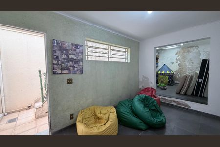 Casa à venda com 242m², 5 quartos e 4 vagasDepósito