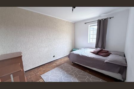 Casa à venda com 242m², 5 quartos e 4 vagasQuarto 4