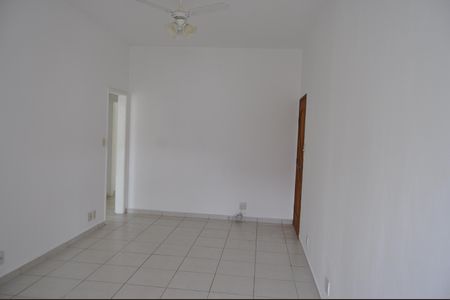 Apartamento à venda com 80m², 3 quartos e sem vagaSala