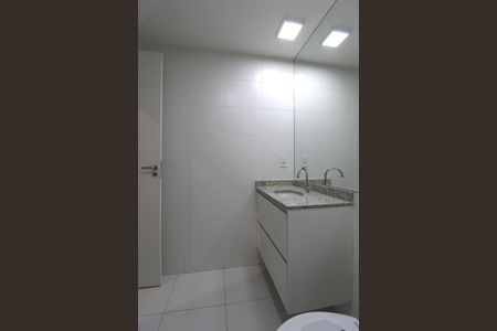 Banheiro de apartamento à venda com 1 quarto, 24m² em Vila Olímpia, São Paulo