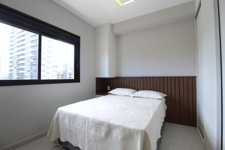 Sala/Quarto de apartamento à venda com 1 quarto, 24m² em Vila Olímpia, São Paulo