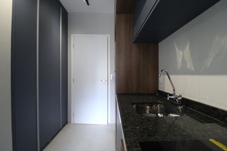 Cozinha de apartamento à venda com 1 quarto, 24m² em Vila Olímpia, São Paulo
