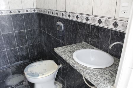 Casa à venda com 200m², 3 quartos e sem vagaBanheiro da Suíte