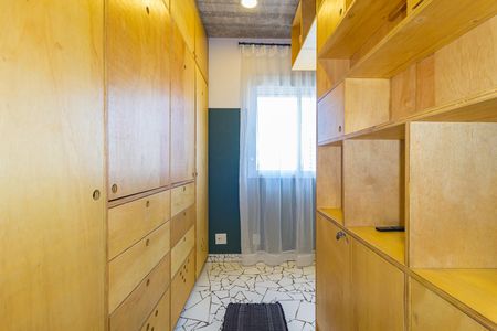 Studio à venda com 29m², 1 quarto e sem vaga Studio à venda com 29m², 1 quarto e sem vagaCloset