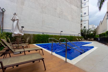 Studio à venda com 29m², 1 quarto e sem vaga Studio à venda com 29m², 1 quarto e sem vagaPiscina