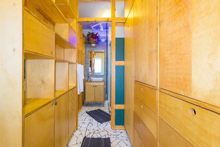Studio à venda com 29m², 1 quarto e sem vaga Studio à venda com 29m², 1 quarto e sem vagaCloset