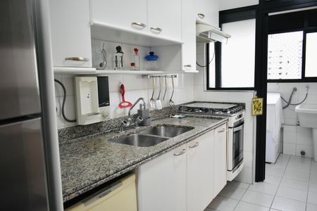 Apartamento para alugar com 110m², 3 quartos e 2 vagas Apartamento para alugar com 110m², 3 quartos e 2 vagasCozinha