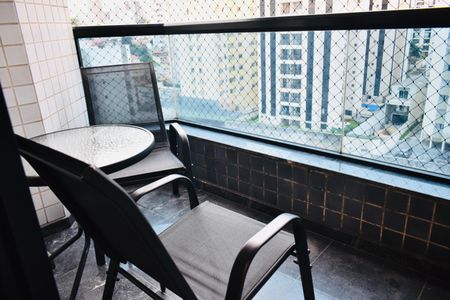 Apartamento para alugar com 110m², 3 quartos e 2 vagas Apartamento para alugar com 110m², 3 quartos e 2 vagasSacada