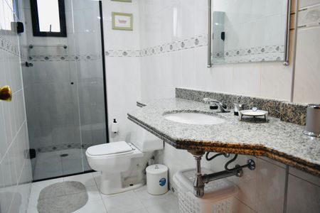 Apartamento para alugar com 110m², 3 quartos e 2 vagas Apartamento para alugar com 110m², 3 quartos e 2 vagasBanheiro Social