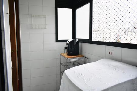 Apartamento para alugar com 110m², 3 quartos e 2 vagas Apartamento para alugar com 110m², 3 quartos e 2 vagasÁrea de Serviço