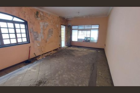 Casa à venda com 3 quartos, 180m² em Vila Eldizia, Santo André
