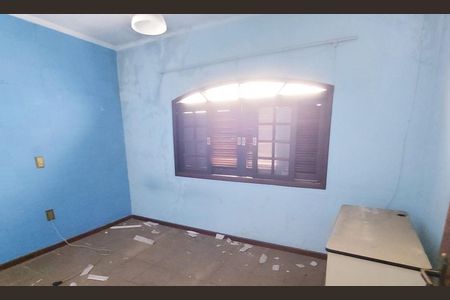 Casa à venda com 3 quartos, 180m² em Vila Eldizia, Santo André