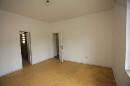 Casa à venda com 200m², 3 quartos e 4 vagasSuite