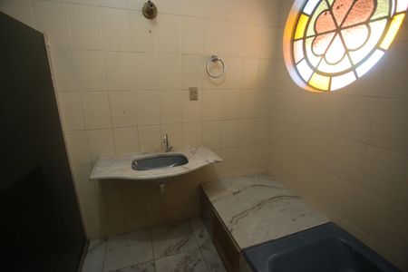 Casa à venda com 200m², 3 quartos e 4 vagasBanheiro