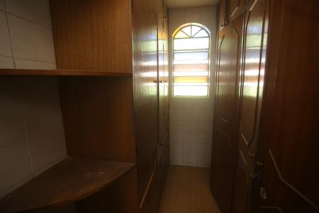 Casa à venda com 200m², 3 quartos e 4 vagasSuite