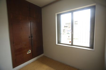 Casa à venda com 200m², 3 quartos e 4 vagasQuarto 2