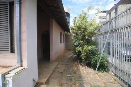 Casa à venda com 200m², 3 quartos e 4 vagasSuite