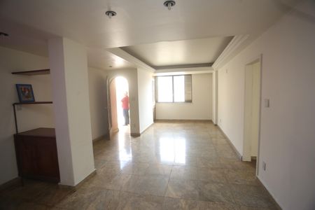 Casa à venda com 200m², 3 quartos e 4 vagasSala