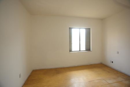 Casa à venda com 200m², 3 quartos e 4 vagasSuite