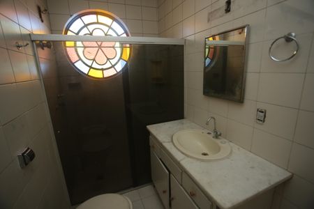 Casa à venda com 200m², 3 quartos e 4 vagasSuite