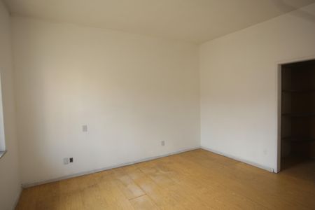 Casa à venda com 200m², 3 quartos e 4 vagasSuite