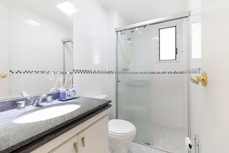 Apartamento à venda com 74m², 2 quartos e 2 vagasBanheiro Social