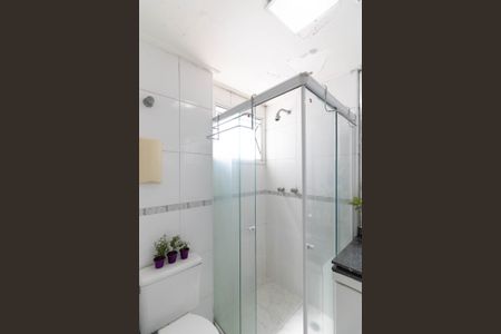 Apartamento à venda com 74m², 2 quartos e 2 vagasBanheiro da Suíte