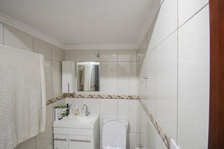 Casa à venda com 118m², 3 quartos e 2 vagasBanheiro 1