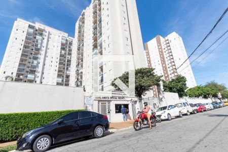 Apartamento para alugar com 50m², 2 quartos e 1 vagaFachada