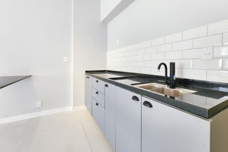 Studio à venda com 43m², 1 quarto e sem vaga Studio à venda com 43m², 1 quarto e sem vagaCozinha