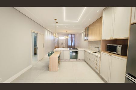 Casa de condomínio para alugar com 196m², 3 quartos e 2 vagasCozinha