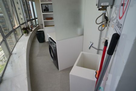 Apartamento à venda com 86m², 2 quartos e 1 vaga Apartamento à venda com 86m², 2 quartos e 1 vagaÁrea de Serviço