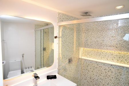 Apartamento à venda com 86m², 2 quartos e 1 vaga Apartamento à venda com 86m², 2 quartos e 1 vagaBanheiro