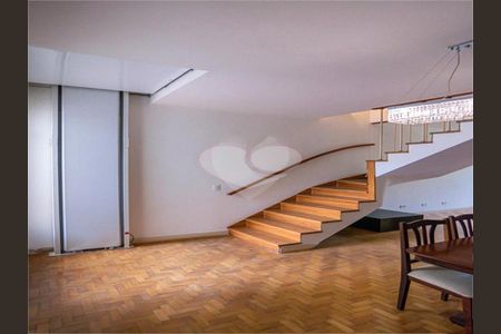 Casa de Condomínio à venda com 3 quartos, 160m² em Vila Nova Conceição, São Paulo