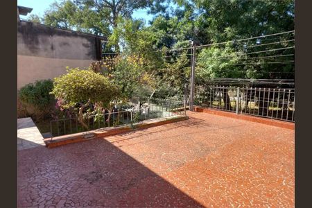 Casa à venda com 3 quartos, 266m² em Vila Tiradentes, São Paulo