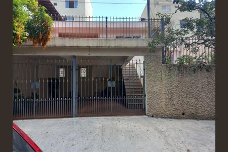 Casa à venda com 3 quartos, 266m² em Vila Tiradentes, São Paulo