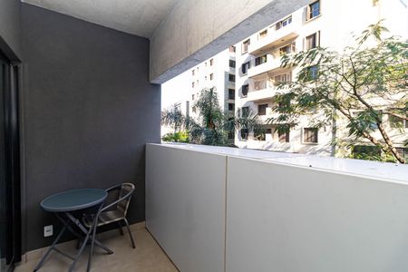 Studio para alugar com 24m², 1 quarto e sem vaga Studio para alugar com 24m², 1 quarto e sem vagaVaranda