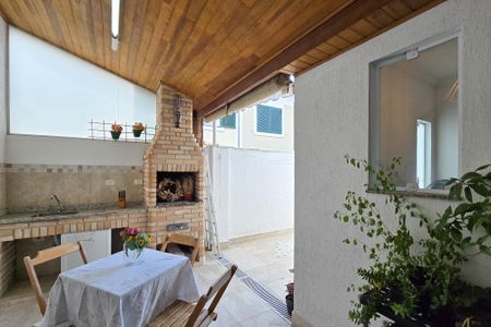 Casa de condomínio à venda com 115m², 3 quartos e 2 vagas Casa de condomínio à venda com 115m², 3 quartos e 2 vagasÁrea Externa