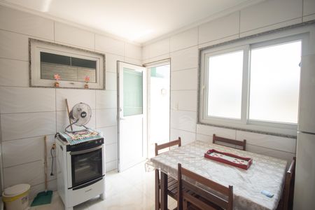 Casa para alugar com 350m², 5 quartos e 4 vagas Casa para alugar com 350m², 5 quartos e 4 vagasCozinha