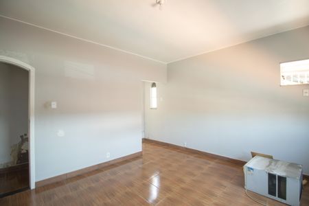 Casa para alugar com 350m², 5 quartos e 4 vagas Casa para alugar com 350m², 5 quartos e 4 vagasSuíte 2