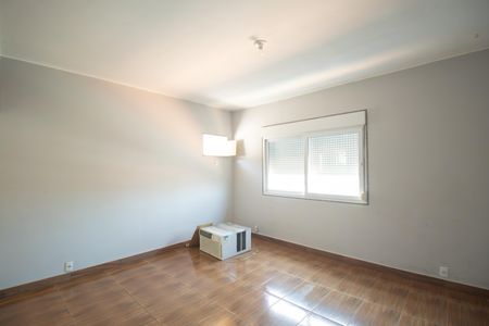 Casa para alugar com 350m², 5 quartos e 4 vagas Casa para alugar com 350m², 5 quartos e 4 vagasSuíte 2