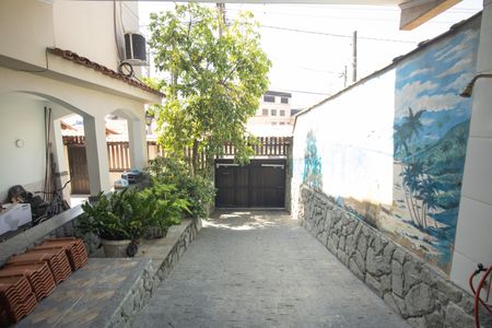 Casa para alugar com 350m², 5 quartos e 4 vagas Casa para alugar com 350m², 5 quartos e 4 vagasGaragem