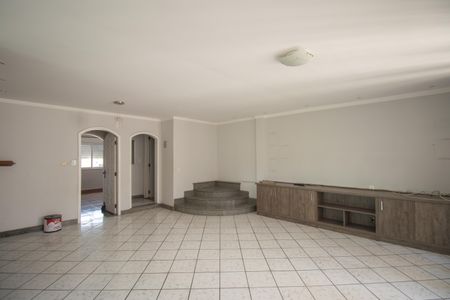 Casa para alugar com 350m², 5 quartos e 4 vagas Casa para alugar com 350m², 5 quartos e 4 vagasSala 2