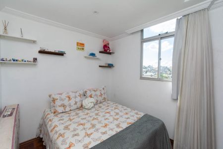 Apartamento à venda com 68m², 2 quartos e 1 vagaQuarto 2