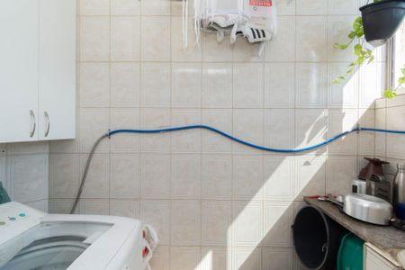 Apartamento à venda com 68m², 2 quartos e 1 vagaÁrea de Serviço