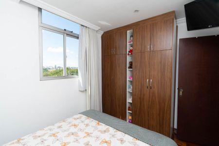 Apartamento à venda com 68m², 2 quartos e 1 vagaQuarto 2