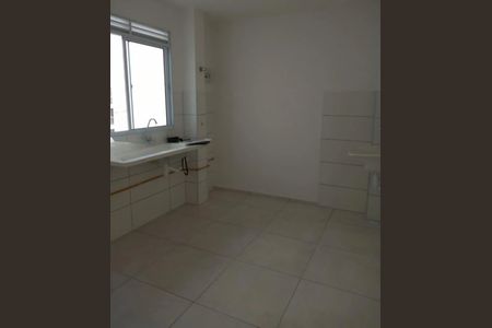 Cozinha de apartamento para alugar com 2 quartos, 47m² em Jardim das Margaridas, Salvador